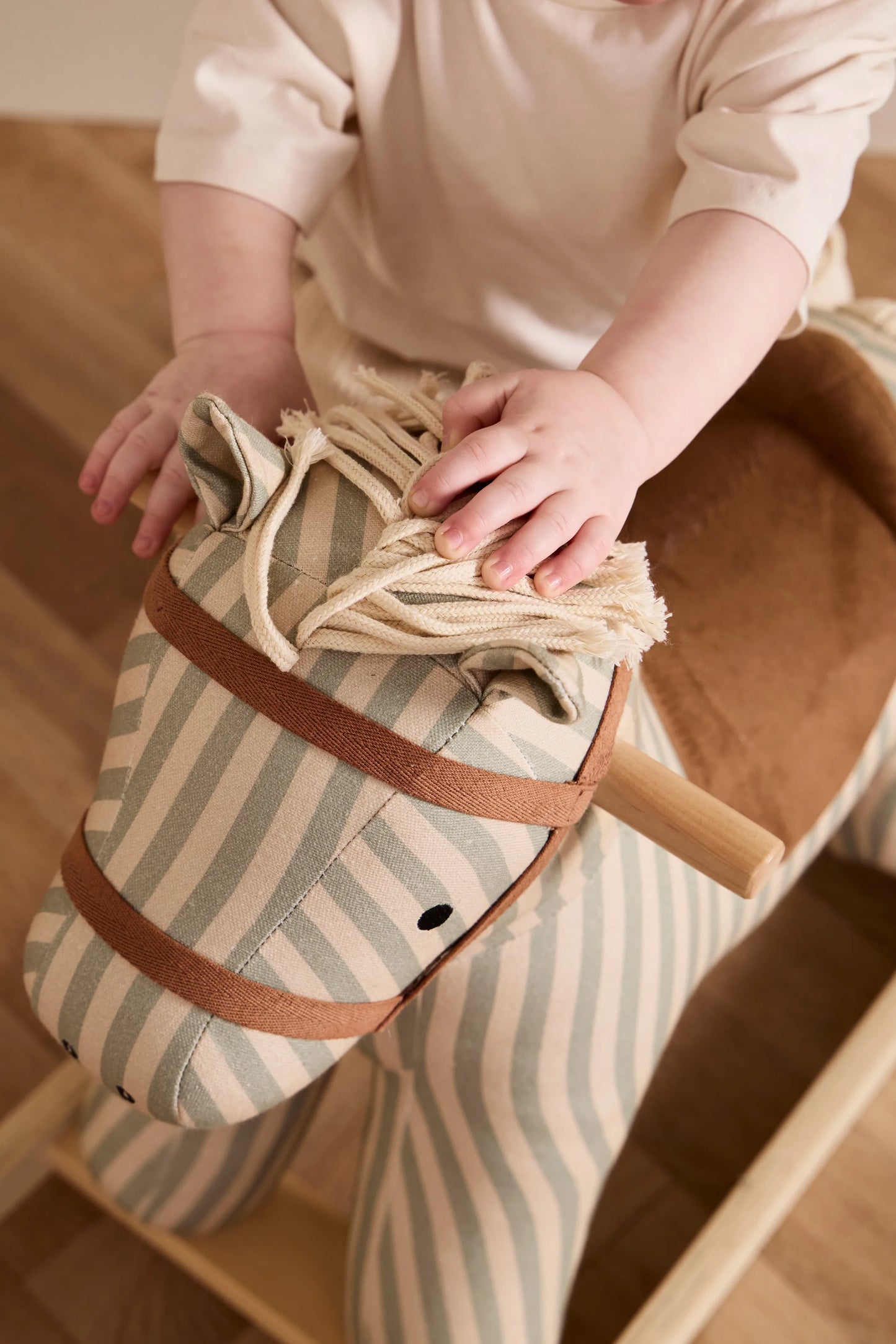 Kid's Concept - Cavallo a dondolo SAM