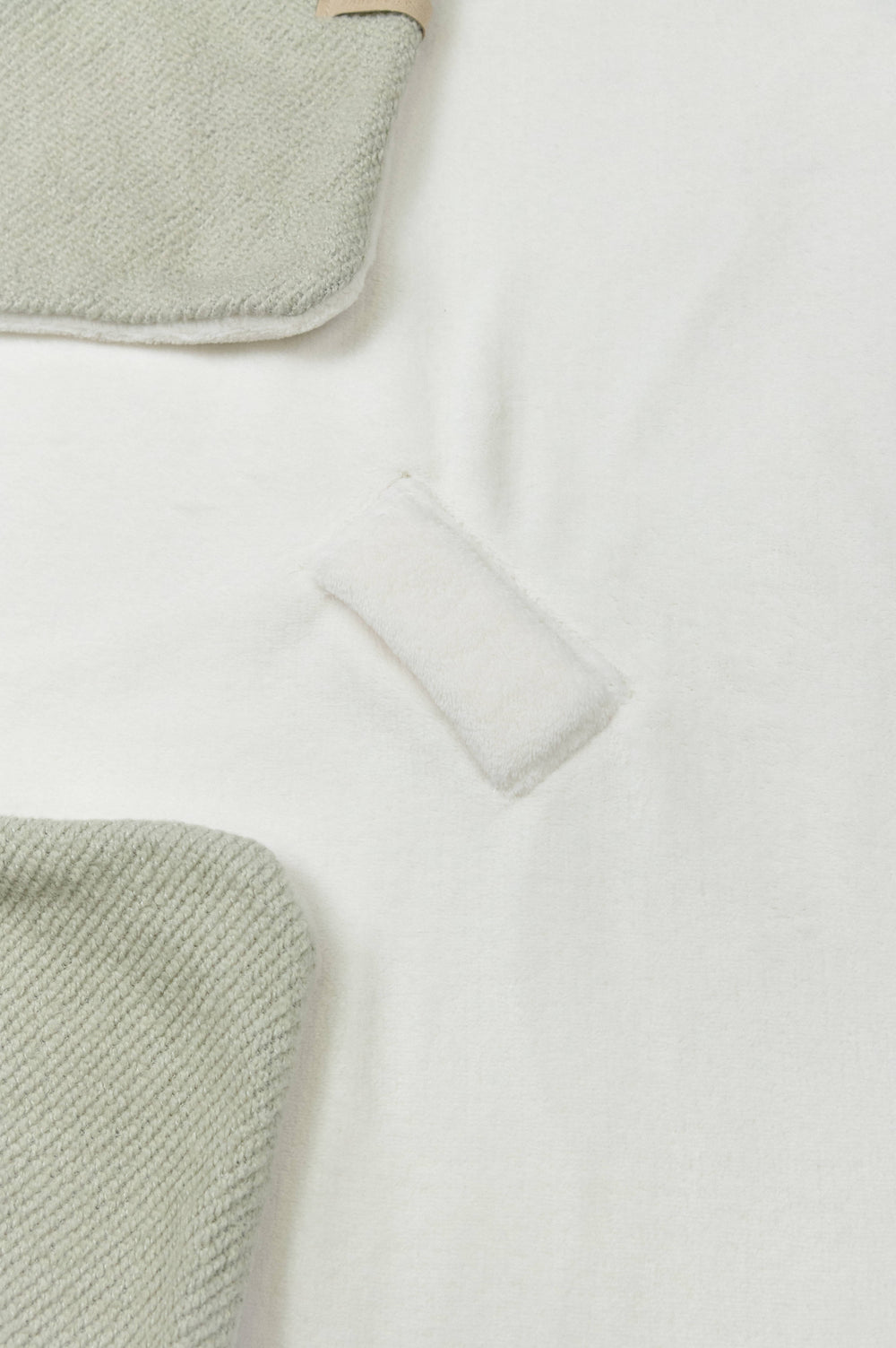 BAMBOOM Copertina Wrap con cappuccio brushed - SAGE OLIVE 410 - AI