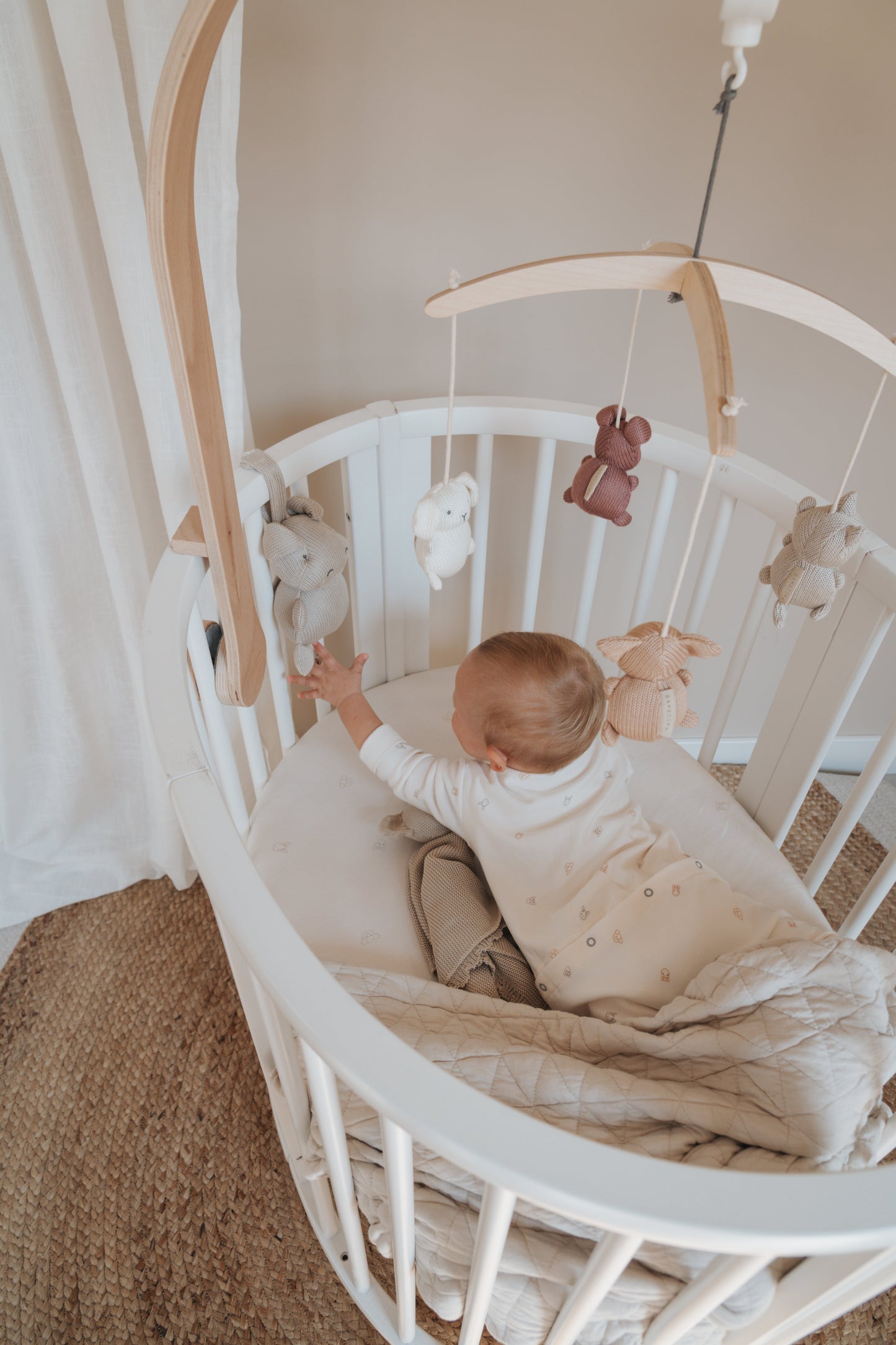 Bamboom Giostrina in legno con toys a maglia di Bambù - Animal Friends