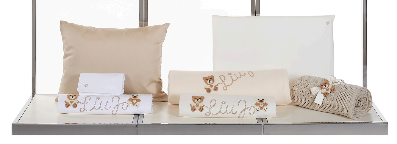 LiuJo Parure Culla Carrozzina 4pz - BEAR LJ - BL636C colore Bianco Sabbia