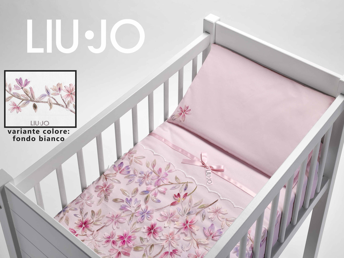 LiuJo Parure Culla Carrozzina 4pz - TWIGS - BL653C - colore fondo BIANCO